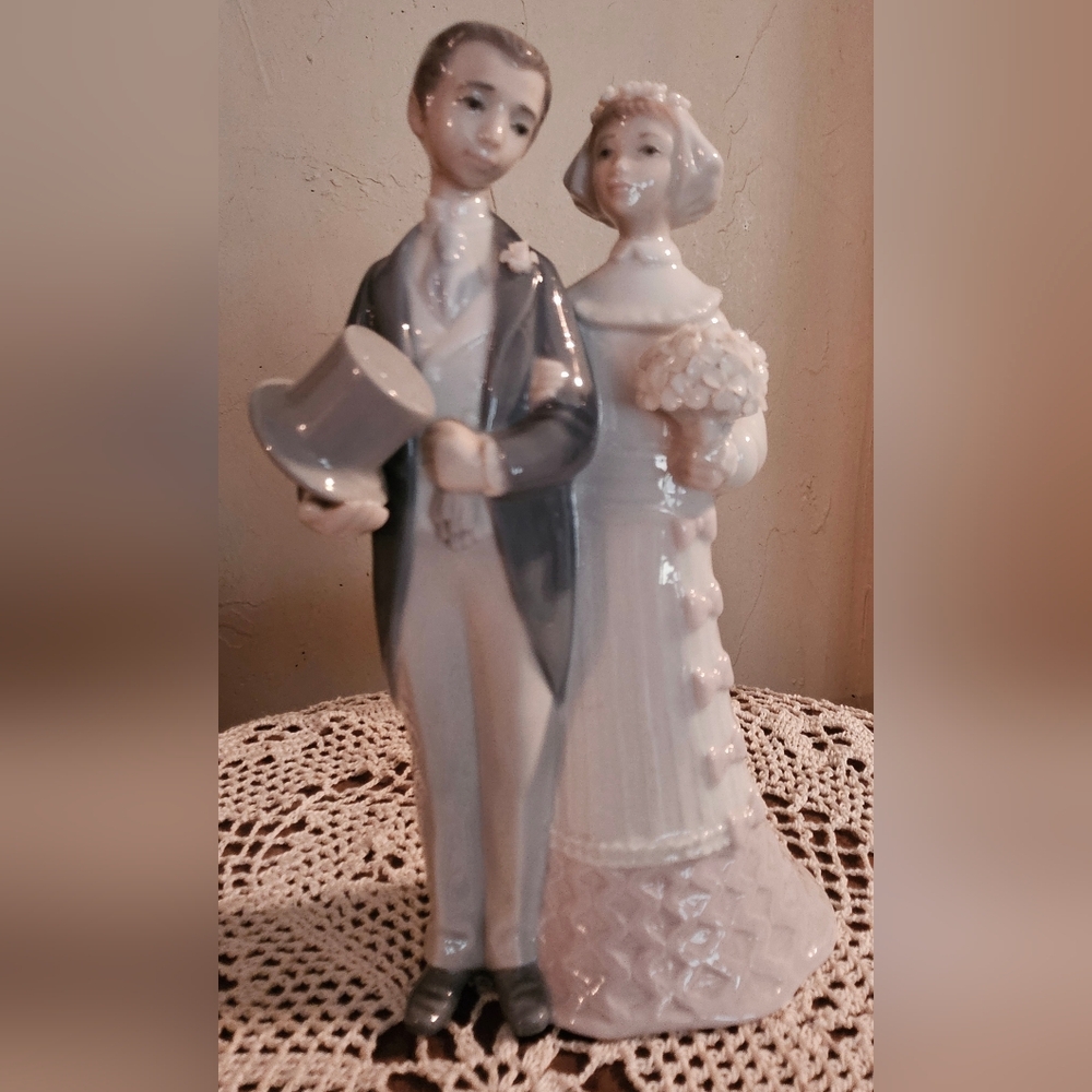 Lladro Wedding of Yesteryear or Boda de Antano